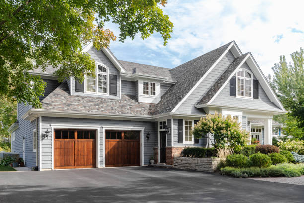 Best Emergency Roof Repair Services  in Ionia, MI